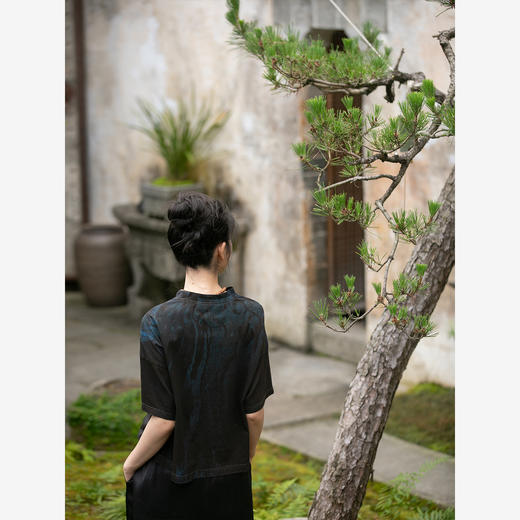 牧衣游原创 涌云工艺香云纱T恤新款黑色简约百搭短袖上衣 云澜 商品图2