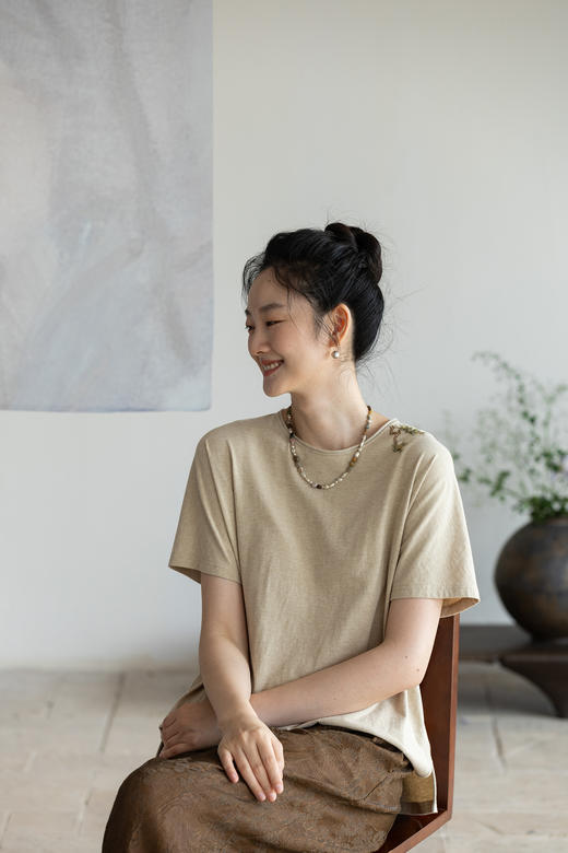 牧衣游原创 手工刺绣32支纯棉T恤女圆领宽松百搭休闲短袖 月色清 商品图5