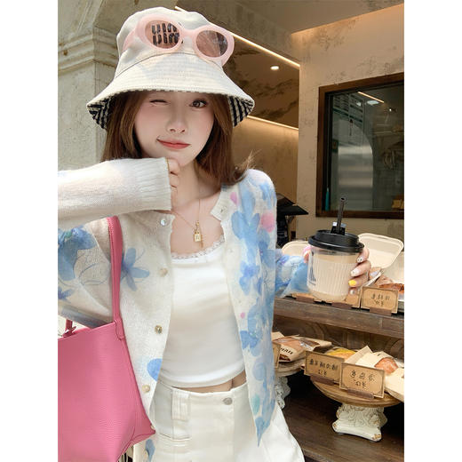 <曾小咸推荐>法式慵懒风花卉印花薄款毛衣开衫【预售款，预计3-15天发货】 商品图2