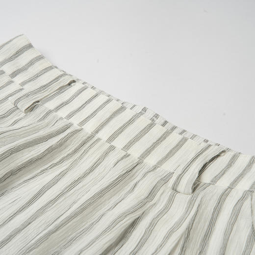 谜底条纹阔腿裤女2025夏季新款通勤气质柔软宽松八分裤25BMK5010 商品图3