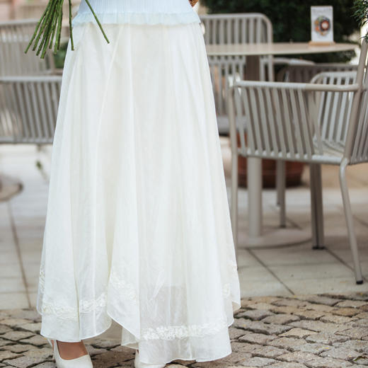 【林栖设计小店】绣花半身裙优雅百搭不规则设计宽松2025秋季新款裙子女F1953216 商品图0