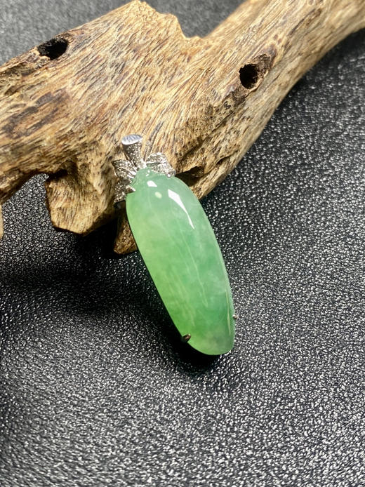 【FC0114】18K镶嵌翡翠绿福瓜吊坠  色泽甜美 玉质温润完美 福气东来 商品图0