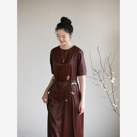 牧衣游原创精工手绣醇正薯莨红云纱连衣裙宽松复古气质长裙 灼风 商品图3