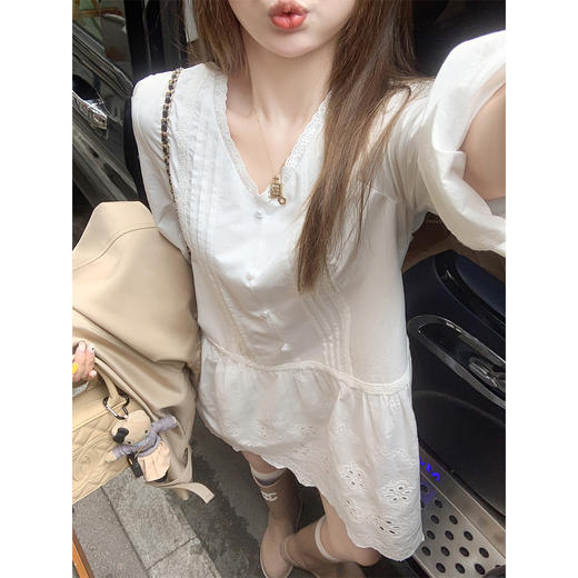 【189元任选2件】最后一波现货！V领镂空提花连衣裙 商品图2