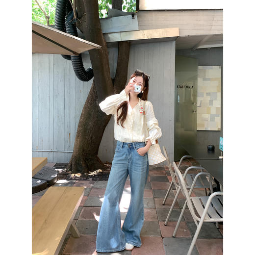 <曾小咸推荐>法式泡泡袖花边衬衫 商品图4