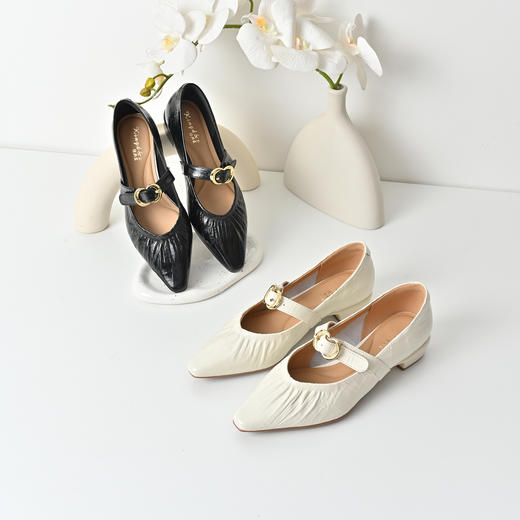 经典鲨2025秋专柜新品柔软牛皮革复古方头中粗跟日常气质单鞋女KW117-537081 商品图1