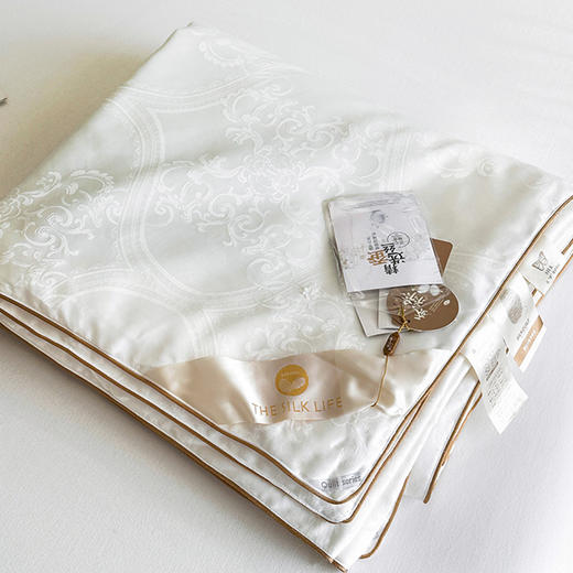 丝路花语天然蚕丝被（约3.2斤）， 纯蚕丝填充，80支贡缎提花面，吸湿透气不闷汗，柔软亲肤【G】 商品图3