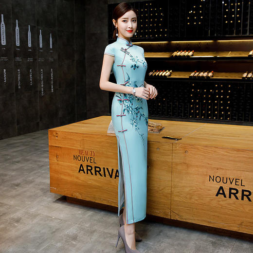 SC3352定位花国风中式长款旗袍改良年轻款2025新款女复古日常可穿走秀款 商品图4
