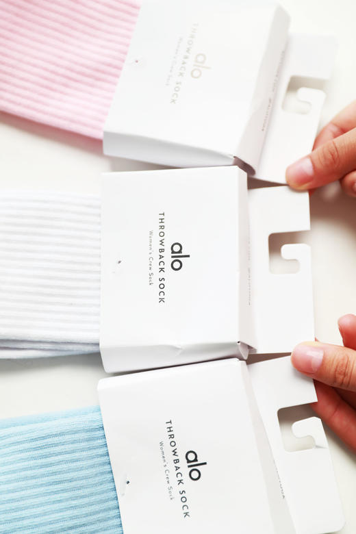 好甜好迷人，大毛巾厚底+字母提花。时髦复古常规筒运动袜C081258 商品图2