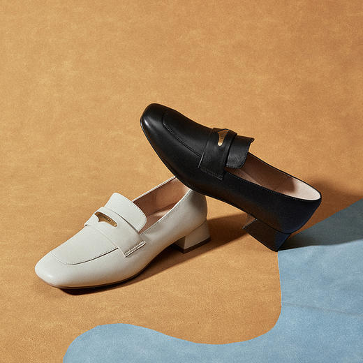 千百度经典羊皮乐福鞋女中跟通勤正装方头深口单鞋A25466106 商品图1