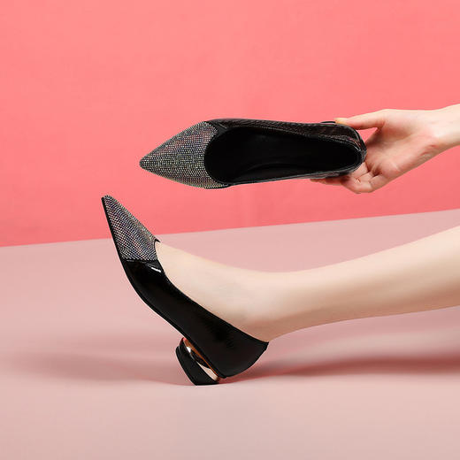 【预售5天】秋季新款百搭气质尖头低粗跟水钻浅口单鞋女NF&N5311 商品图3