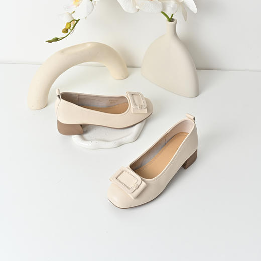 经典鲨2025秋季新品专柜款百搭圆头浅口一脚蹬中粗跟单鞋女KW163-537121 商品图3