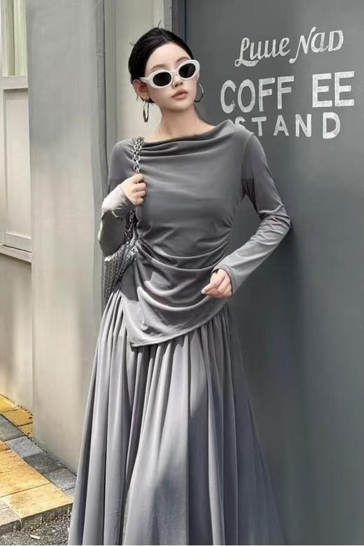 Le Malene 灰色优雅荡领丝绒上衣半裙套装 20992 商品图2