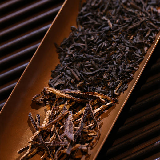 特惠套组:2024年三鹤六堡茶槟榔香200g+2023年新会三江老陈皮丝200g 商品图1