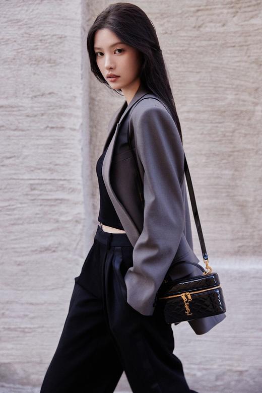 圣罗兰 黑羊皮/金 最新爆款mini 羊皮革肩带手拿包化妆包（LZ*MM） 商品图1