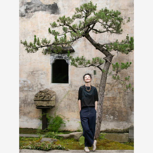 牧衣游原创 涌云工艺香云纱T恤新款黑色简约百搭短袖上衣 云澜 商品图3