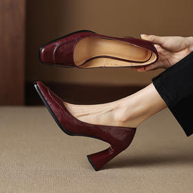 【预售5天】柔软羊皮方头浅口一脚蹬单鞋女春秋季新款简约气质复古OL职业粗高跟鞋HB&5549