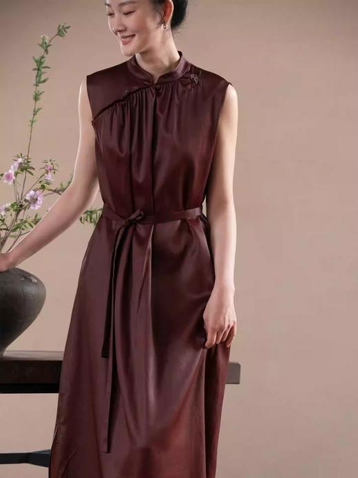 牧衣游原创 醇正薯莨红云纱手工刺绣连衣裙气质无袖长裙 洛木花 商品图0