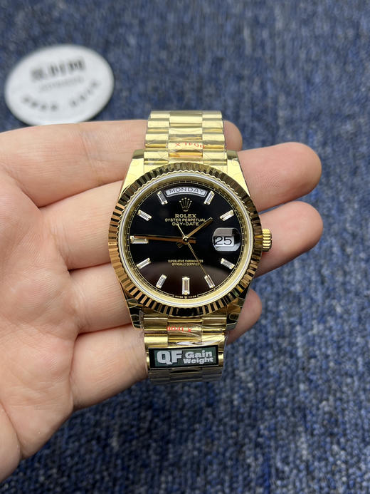 QF配重版 重量180克+ 劳力士星期日历型系列 日志40mm 黑冰糖DD
款式：男士腕表 商品图1