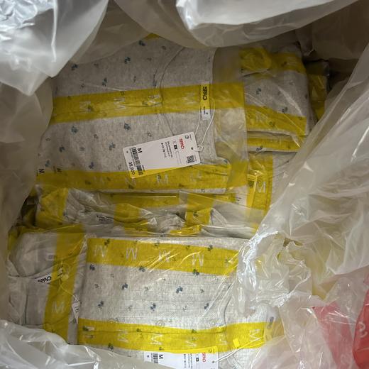 自留！去韩国的订单，sp* 纯元，清纯乖乖初恋感灰色小碎花吊带+开衫 纯棉两件套装～ 商品图0