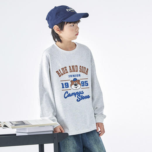 蓝汽水25年秋季新款亲子装中大男童小熊印花长袖T恤潮酷休闲上衣 商品图2