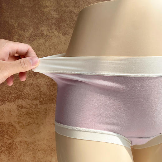 特价出清！官网199！蕉*三条装莫代尔裸感无痕高腰全包臀内裤 桑蚕丝底裆女士三角裤底裤 商品图2