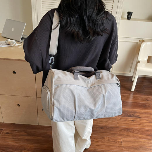 大容量多功能包包 |  超能装！轻便出行，只要一个包！ 商品图2