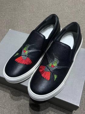 【超惠秒】McQueen 麦昆 男女通款一脚蹬真皮蜂鸟刺绣百搭运动休闲鞋 12356