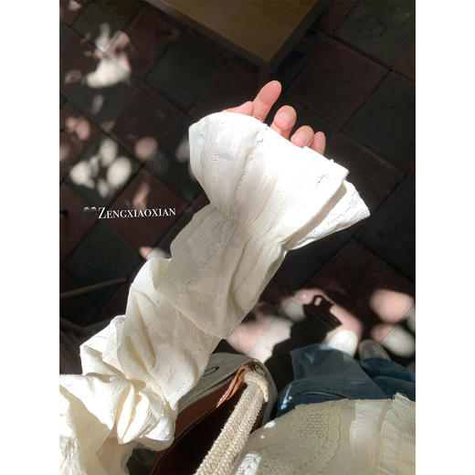 <曾小咸推荐>法式泡泡袖花边衬衫 商品图3