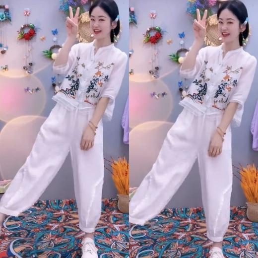 ZWD155476976 2025夏季新款绣花文艺复古包扣中式衬衣小衫加灯笼裤两件套装 商品图4