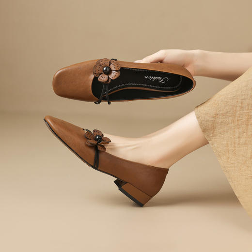 【预售5天】法式浅口单鞋春秋圆头低跟粗跟真皮杏色花朵玛丽珍鞋YS&7383 商品图2