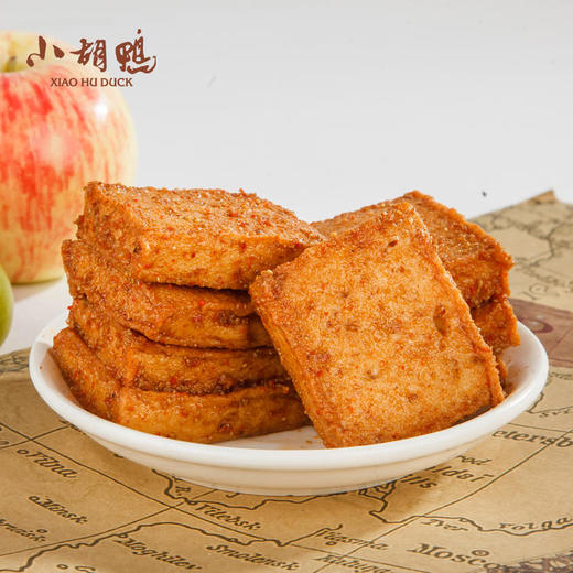 小胡鸭鱼豆腐袋装158g（香辣味） 商品图0