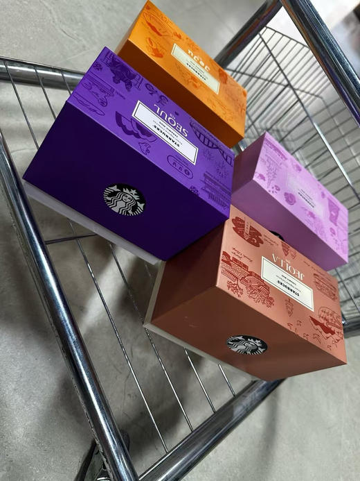 韩单正品星巴克咖啡杯，陶瓷杯。现货 4色。
材质陶瓷，容量355ml。
代购200左右，现特价💰99包邮 商品图0