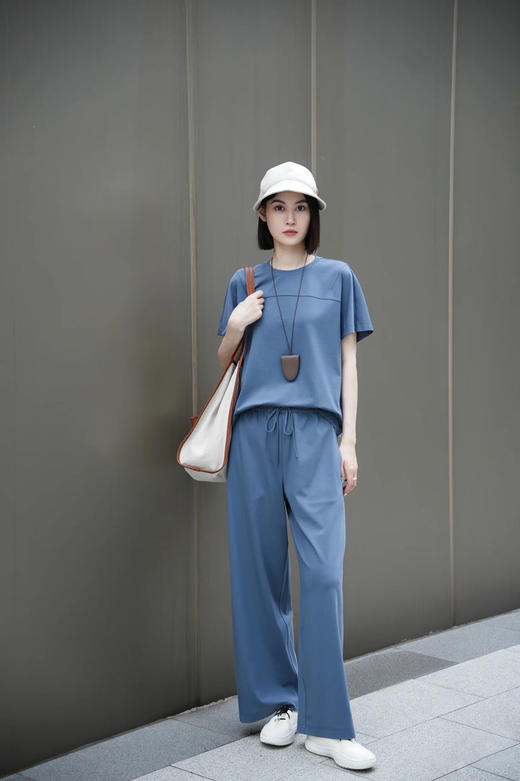 【高品质私服】【IC棉弹双面布T恤+长裤】修身立体剪裁版型，展现利落身形，无多余接缝，线条流畅G1506/G1507-CC【无标出货 介意慎拍】 商品图2