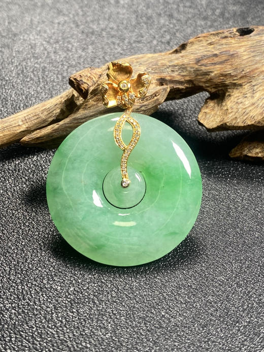 【FC0112】18K镶嵌翡翠冰飘绿平安扣吊坠  玉质温润 飘花灵动 美观大气 商品图1