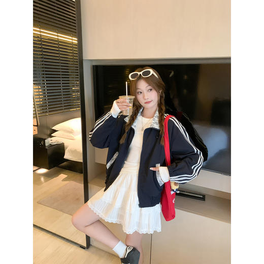 <曾小咸推荐>2.26现货秒杀 ！微信超特价！蕾丝拼接外套 日常219.99 立减90 秒杀129.99！！ 商品图1