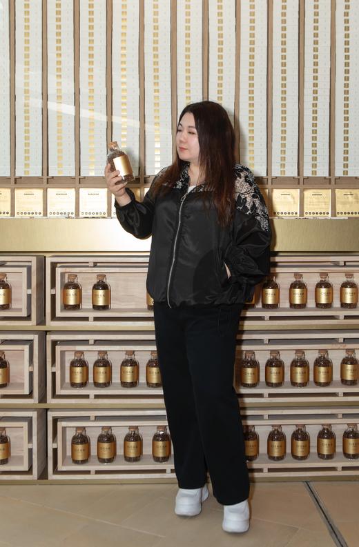 一周内发货，售完不补【3用  轻薄时髦外套】夏末必入👍下摆抽绳设计（不是短款，常规长度），宽松廓形，非常有松量，藏肉！打造一件跨越季节、无缝衔接多种场景的时髦利器——防晒亦可优雅，防凉亦能率性！ 商品图12