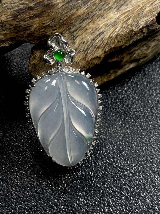 【FC0117】18K镶嵌翡翠冰种叶子吊坠  冰润光泽 莹光起胶 事业有成 商品图0