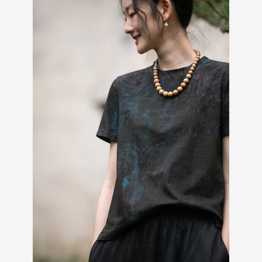 牧衣游原创 涌云工艺香云纱T恤新款黑色设计感百搭短袖上衣 淡霭 商品图3