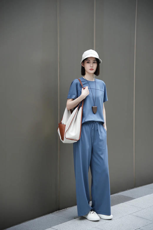 【高品质私服】【IC棉弹双面布T恤+长裤】修身立体剪裁版型，展现利落身形，无多余接缝，线条流畅G1506/G1507-CC【无标出货 介意慎拍】 商品图3