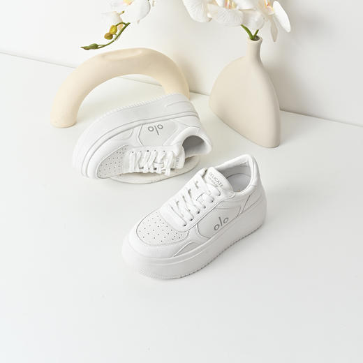 经典鲨2025秋季专柜款牛皮革透气舒适系带厚底显高休闲鞋女KW16-537061 商品图4