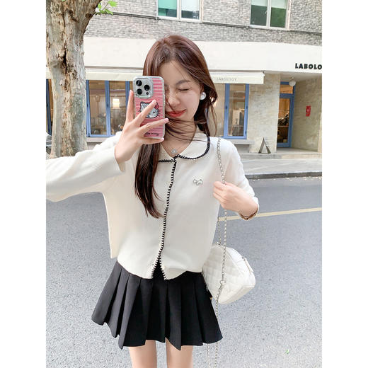 【129元任选2件】撞色娃娃领单排扣长袖针织开衫 商品图1