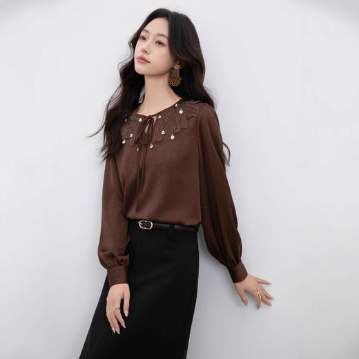 「自」全新升级【铂金会员165/天猫219/差价54】(13156)洛诗琳新款镂空花边衬衫2025法式气质钉珠优雅知性雪纺上衣 商品图2