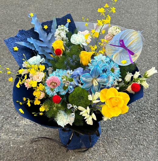 蓝色系绣球混搭花束 商品图0