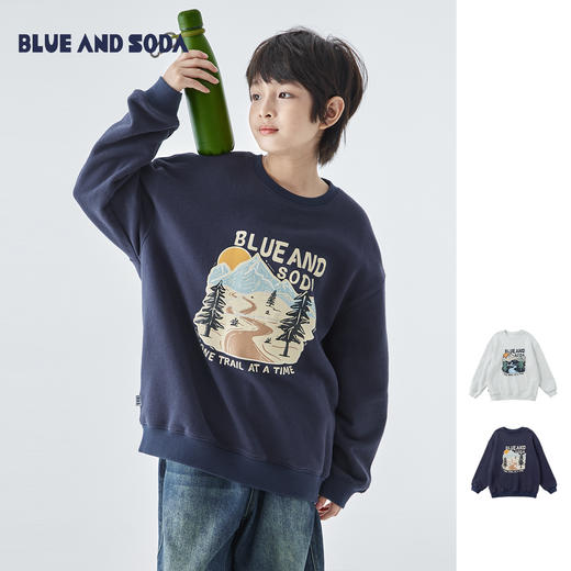 蓝汽水25年秋季新款亲子装中大男童纯色圆领卫衣美式山系印花上衣 商品图0