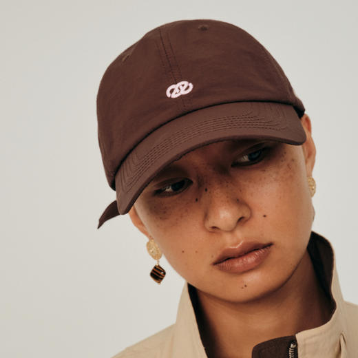 lost in echo2025早秋新款简约百搭时尚撞色个性logo刺绣棒球帽 商品图3