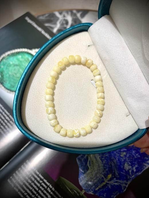 高品质！波罗的海 金瓷白见简约款蜜蜡手串（现货） 商品图6
