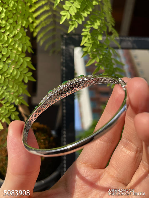 5083908，蛋面手镯。具体价格微信咨询 商品图5