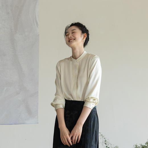 牧衣游原创 重磅22姆米净色真丝衬衫轻薄立领中式风上衣 半嵩秋水 商品图0