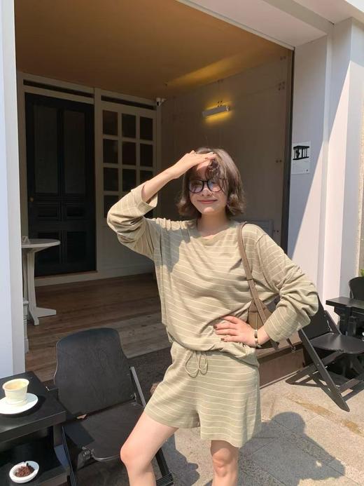 26年年初福利2~8折！肯豆条纹套装 商品图1